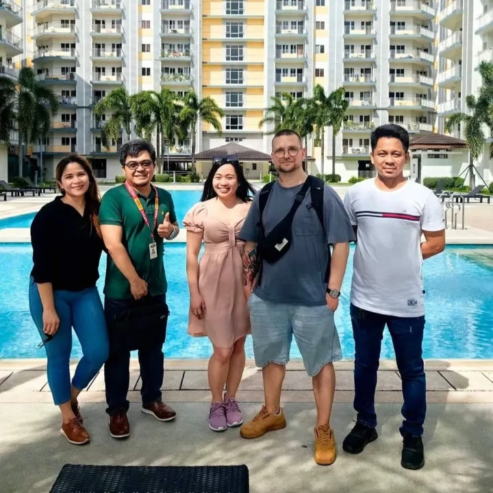 Projekty międzynarodowe: Spotkanie biznesowe z zespołem sprzedażowym w branży nieruchomosci w Metro Manila, Filipiny